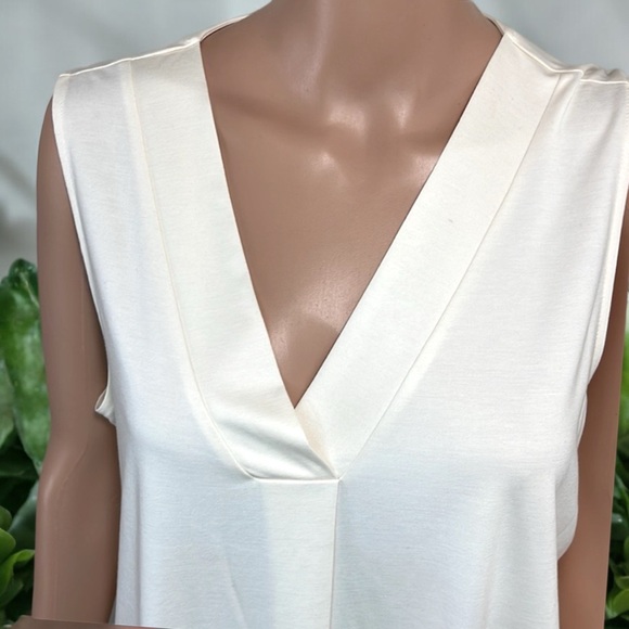 Anne Klein Harmony Pleat Neck Shell Top - Picture 13 of 16